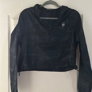 Windbreaker, camo, draw string pull over